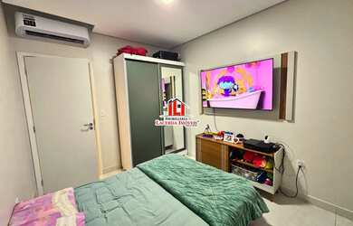 Imagem 2: Casa Térrea Mobiliada no Alphaville 4/ 80% com 4 Qts sendo 3 Suítes sendo a Master com Clo