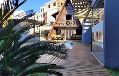 Imagem: A casa à venda possui 4 Dormitórios, 5 Banheiros, 4 Vagas