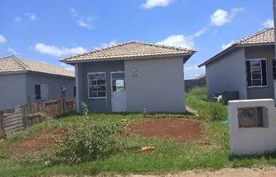 Imagem: A casa possui 2 Dormitórios, 1 Banheiro, 1 Vaga na garagem