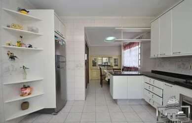 Imagem 11: Sobrado para venda tem 370 metros quadrados com 5 quartos em Atuba - Curitiba - PR