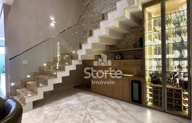 Imagem 6: Sobrado com 5 suítes à venda, 336m² por R$ 3.890.000 - Condomínio...