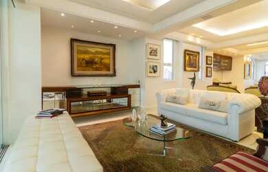 Imagem: O apartamento possui 3 Dormitórios, 5 Banheiros, 4 Vagas na