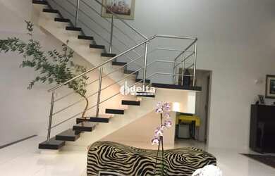 Imagem 2: Casa residencial disponível para locação e venda no bairro Jardim Karaíba...