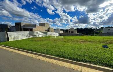 Imagem: O terreno possui 360m² de Área e está localizado em Jardins