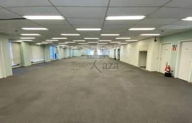 Imagem: O depósito possui 5 Vagas na garagem, 438m² de Área e está