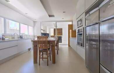 Imagem 11: Casa à venda e para alugar em Santana de Parnaíba, Tamboré, com 4 suítes,...