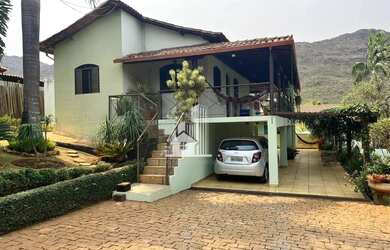 Imagem: A casa em condomínio possui 5 Dormitórios, 5 Banheiros, 4