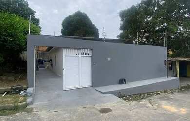 Imagem: A casa possui 4 Dormitórios, 2 Banheiros, 2 Vagas na garagem