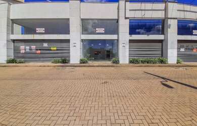 Imagem: O depósito possui 2 Vagas na garagem, 84m² de Área e está