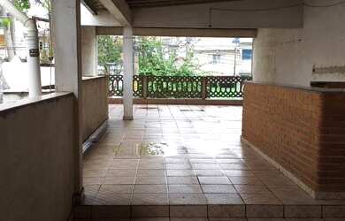 Imagem: A casa possui 3 Dormitórios, 3 Banheiros, 2 Vagas na garagem