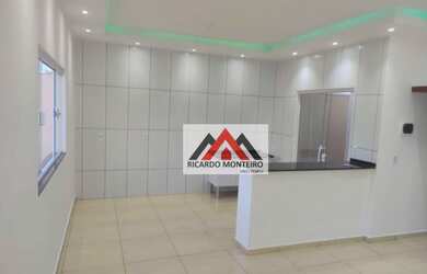 Imagem: A casa possui 3 Dormitórios, 2 Banheiros, 2 Vagas na garagem