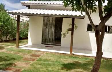 Imagem: A casa em condomínio possui 3 Dormitórios, 3 Banheiros e