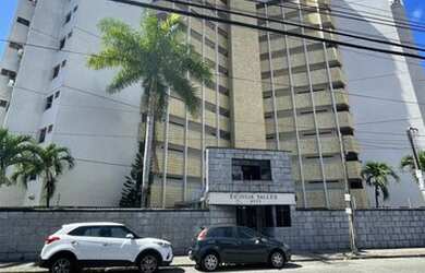 Imagem: O apartamento possui 4 Dormitórios, 4 Banheiros, 2 Vagas na