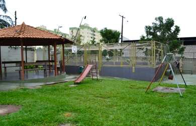 Imagem: O apartamento possui 3 Dormitórios, 1 Banheiro, 1 Vaga na garagem