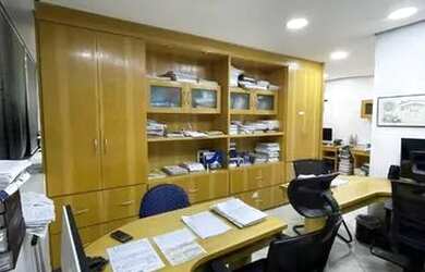 Imagem: O depósito possui 1 Vaga na garagem e 40m² de Área e está