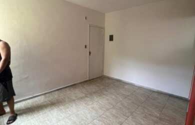 Imagem: O apartamento possui 2 Dormitórios, 1 Banheiro e está localizado