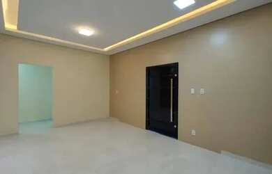 Imagem: A casa à venda possui 3 Dormitórios, 2 Banheiros, 1 Vaga na