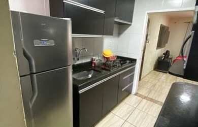 Imagem: O apartamento possui 2 Dormitórios, 1 Banheiro, 1 Vaga na garagem