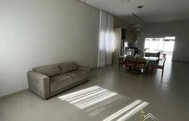 Imagem: A casa em condomínio possui 3 Dormitórios, 2 Banheiros, 2