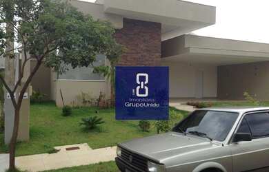 Imagem: A casa em condomínio possui 3 Dormitórios, 3 Banheiros, 4