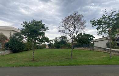 Imagem: O terreno possui 999m² de Área e está localizado em Terras