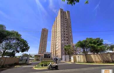 Imagem: O apartamento possui 2 Dormitórios, 1 Banheiro, 1 Vaga na garagem