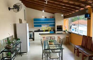 Imagem: A casa possui 3 Dormitórios, 3 Banheiros, 3 Vagas na garagem