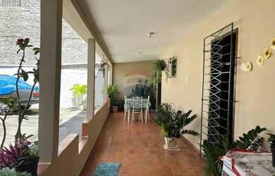 Imagem 6: VENDA DE CASA AMPLA, COM ESCRITURA PÚBLICA - 360M2 DE ÁREA E BEM LOCALIZADA