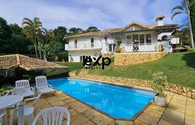 Imagem: A casa em condomínio possui 4 Dormitórios, 4 Banheiros, 4