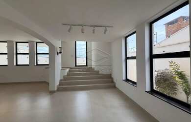 Imagem 16: Casa Sobrado em Jaú. Piscina, Churrasqueira, VarandaeÁrea de serviço