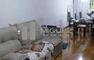 Imagem: O apartamento possui 3 Dormitórios, 2 Banheiros, 1 Vaga na