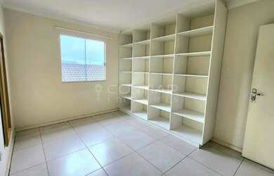 Imagem 11: Apartamento semi-mobiliado com 3 quartos para locação no Iririu por...