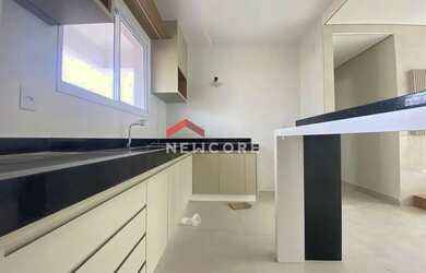 Imagem: O apartamento possui 3 Dormitórios, 2 Banheiros, 2 Vagas na