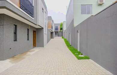 Imagem 4: Sobrado Novo no Bairro Alto com 3 Dormitórios e Previsão para Ático