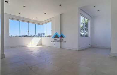 Imagem 7: Excelente Casa Triplex com 4 suítes, 436 m², toda reformada, à venda no Condomínio Ubá Ind