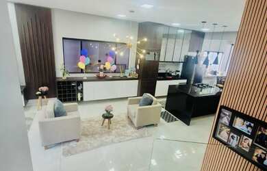 Imagem: A casa em condomínio possui 3 Dormitórios, 5 Banheiros, 270m²