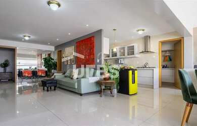 Imagem: O apartamento possui 3 Dormitórios, 5 Banheiros, 3 Vagas na