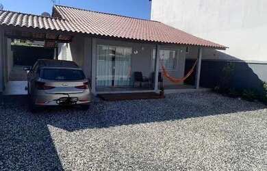 Imagem: Casa com Terreno Amplo à Venda Excelente Localização entre