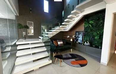 Imagem: A casa possui 3 Dormitórios, 1 Banheiro, 2 Vagas na garagem