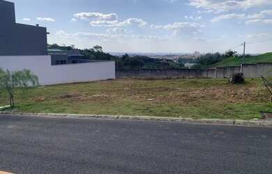 Imagem: O terreno possui 426m² de Área e está localizado em Morros