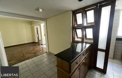 Imagem: O apartamento possui 3 Dormitórios, 2 Banheiros, 84m² de Área