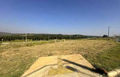 Imagem: O terreno possui 326m² de Área e está localizado em Parque