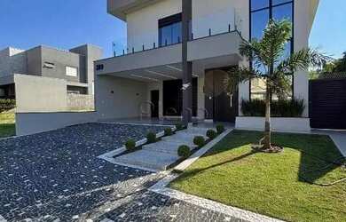 Imagem: A casa em condomínio à venda possui 3 Dormitórios, 2 Banheiros