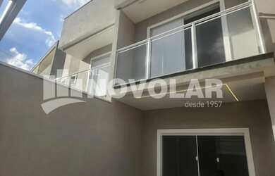 Imagem: A casa possui 2 Dormitórios, 2 Banheiros, 2 Vagas na garagem