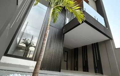 Imagem: A casa em condomínio possui 3 Dormitórios, 4 Banheiros, 2