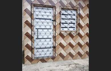 Imagem: A casa possui 2 Dormitórios, 1 Banheiro e está localizado