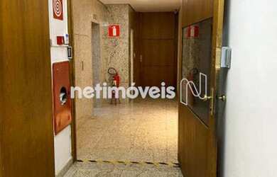 Imagem: O depósito possui 3 Vagas na garagem e 500m² de Área e está