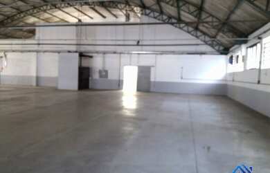 Imagem: O depósito possui 5 Vagas na garagem, 2.720m² de Área e