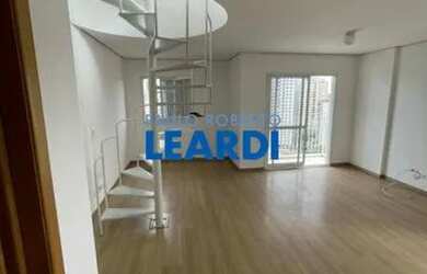 Imagem: O apartamento na cobertura possui 3 Dormitórios, 2 Banheiros