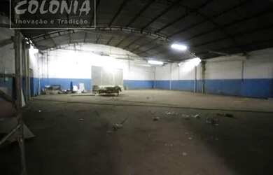 Imagem: O depósito possui 450m² de Área e está localizado em Santa